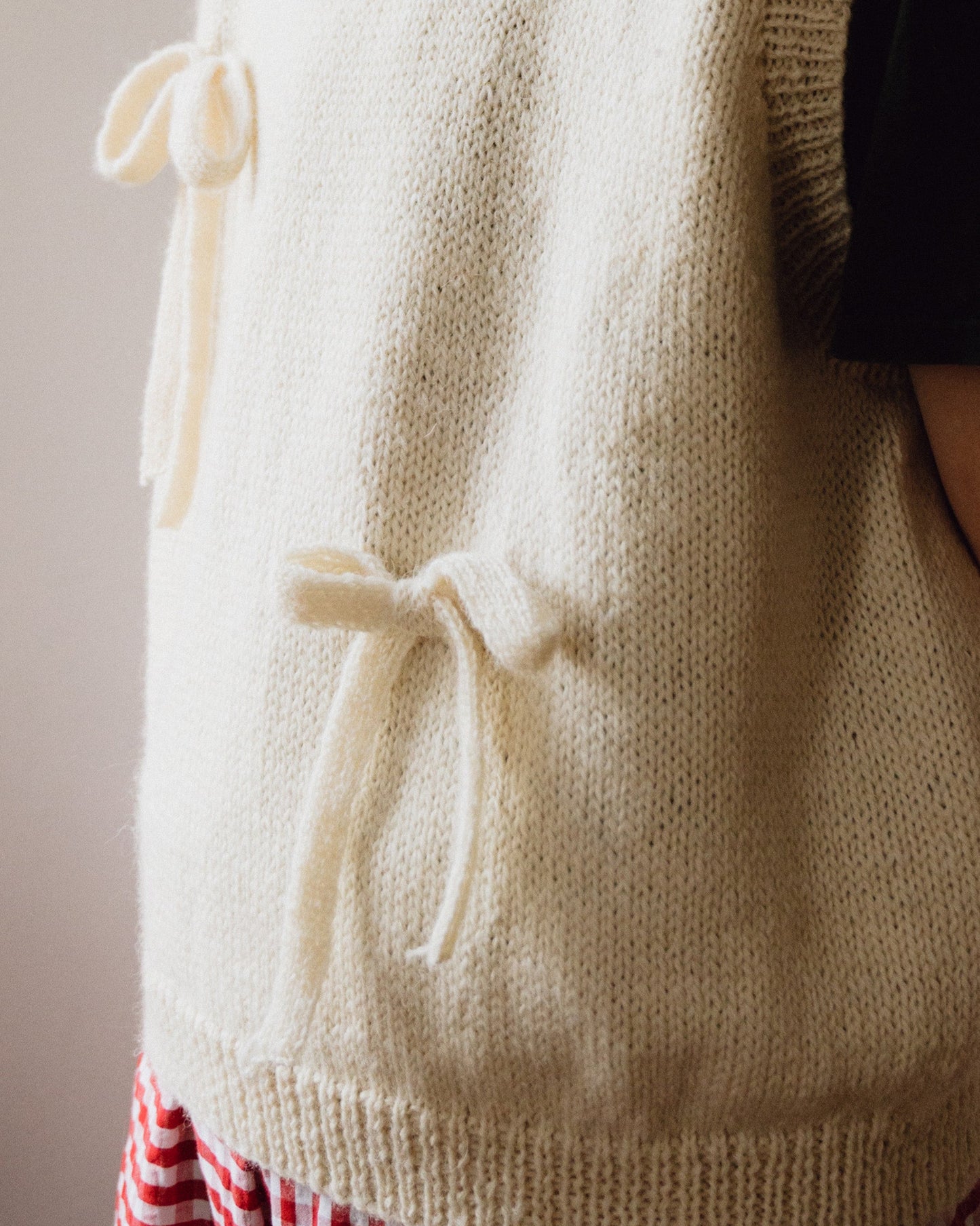Undyed Bow Vest